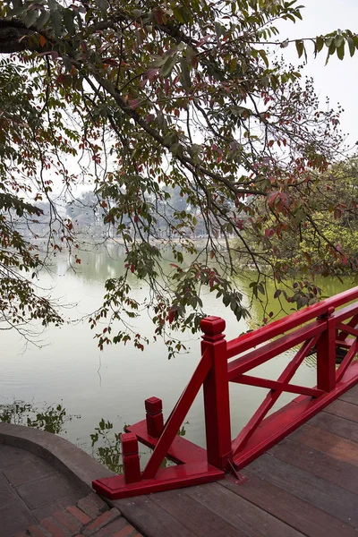 Huc-Brücke in Hanoi — Stockfoto