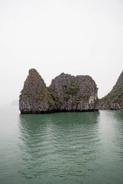 ha uzun bay Vietnam
