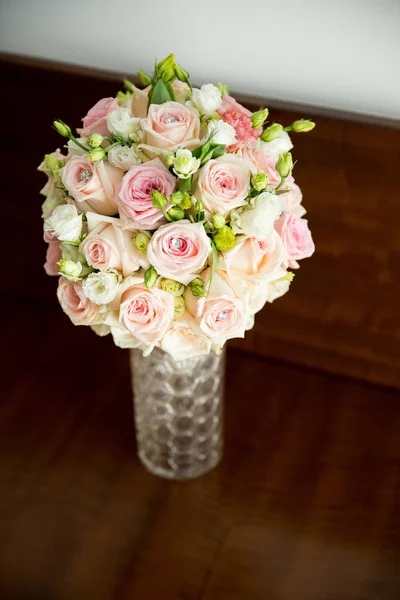 Rózsa készült esküvői csokor — Stock Fotó