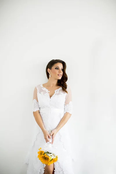 Giovane sposa incinta — Foto Stock