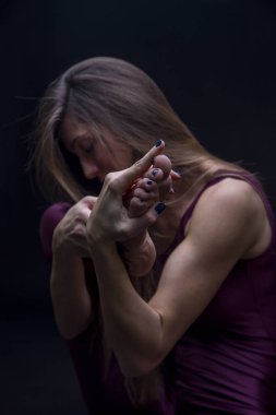 Yoga Çalışan Genç Kadın