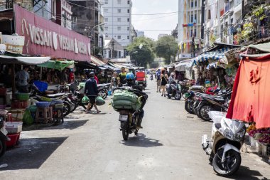 Ho Chi Minh sokakta insanlar