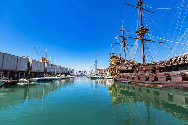 Porto Antico i Genua, Italien — Stockfoto