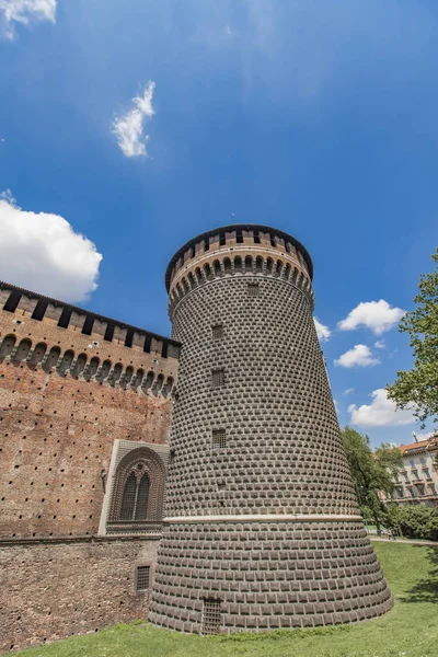 Castillo de Sforza en Milán, Italia — Foto de Stock