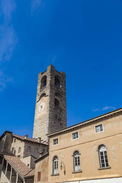 Campanone Torre Civica en Bérgamo —  Fotos de Stock