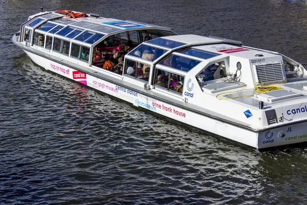 Amsterdam canal cruise — Stockfoto