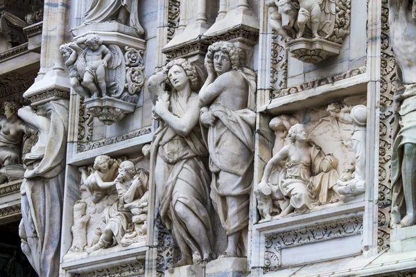 意大利米兰大教堂的详细信息 — 图库照片