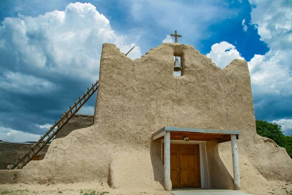 Kirche von San Lorenzo de Picuris — Stockfoto