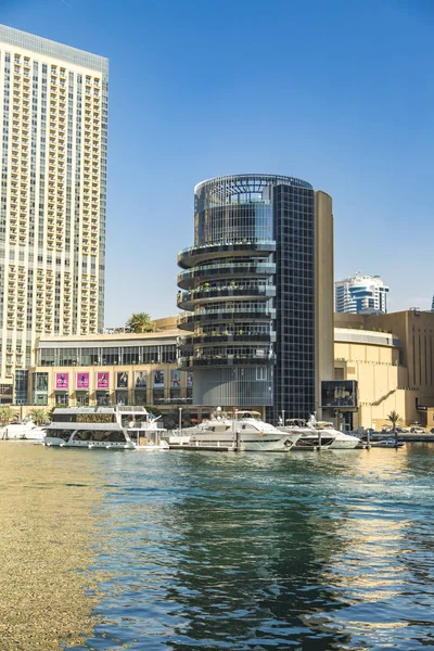 Modern skyscrapers in Dubai Marina — Stock Photo, Image