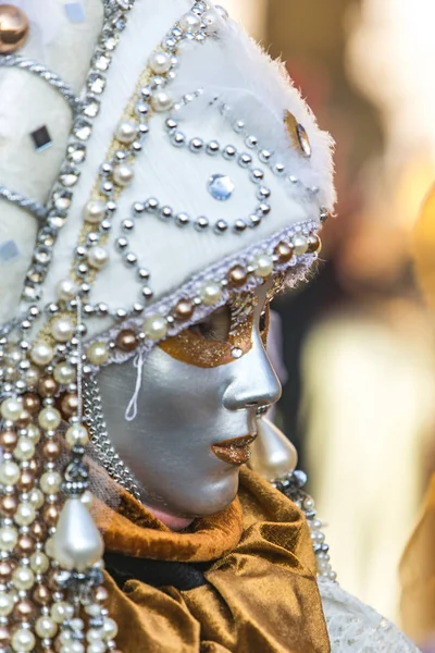 Venedik 'te karnaval maskeleri