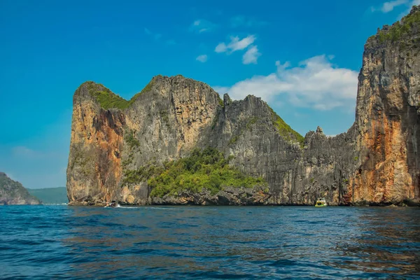 Ko Phi Phi Lee wyspy w południowej Tajlandii — Zdjęcie stockowe