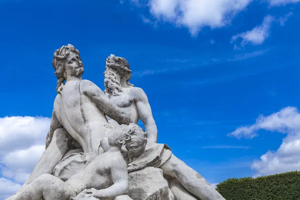 Statue La Seine et la Marne Tuileries Garden in Paris — Stock Photo, Image