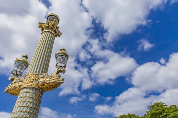 Lantaarnpalen op Place de la Concorde in Parijs — Stockfoto