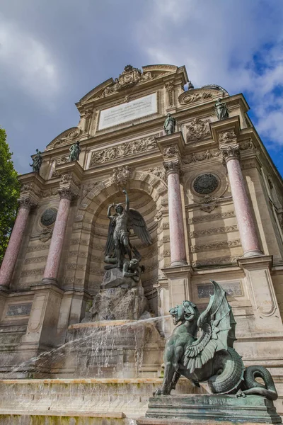 Fontaine Saint Michel à Paris — Photo