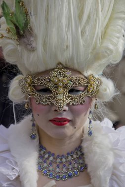 Venedik karnaval maskesi