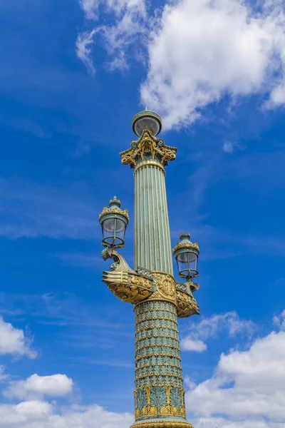 Laternenmasten am Place de la concorde in Paris — Stockfoto