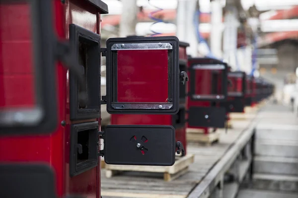 Nahaufnahme Detail der Öfen in modernen Fabriken — Stockbild Detail der Öfen in der Fabrik — Stockfoto