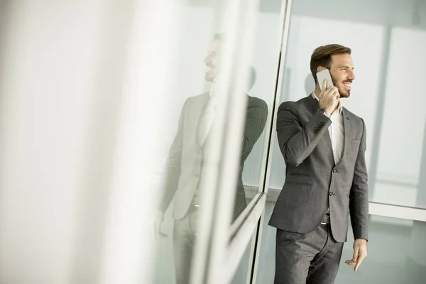 Handsome young businessman — Stock Photo, Image