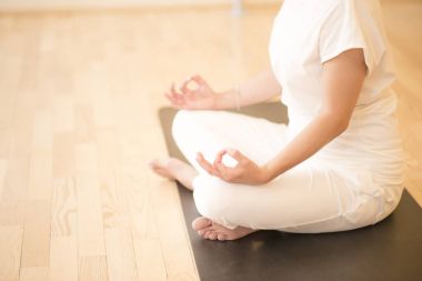 Yoga yapan kadın