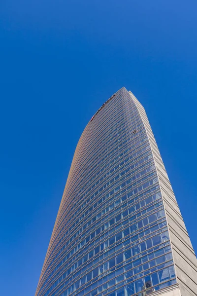 Modern skyscraper at Porta Nuova in Milan — Stock Photo, Image