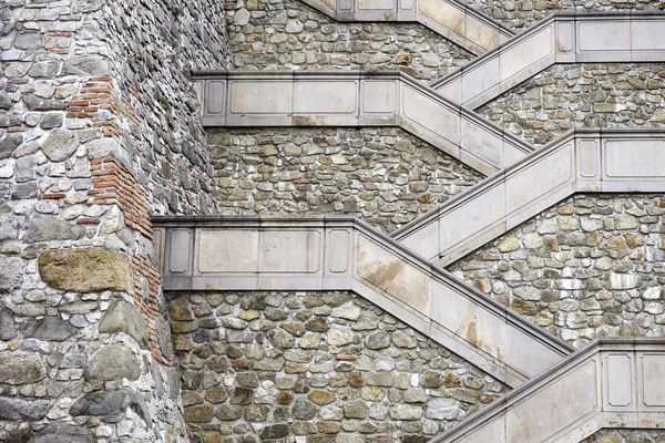 Escaliers anciens en pierre — Photo