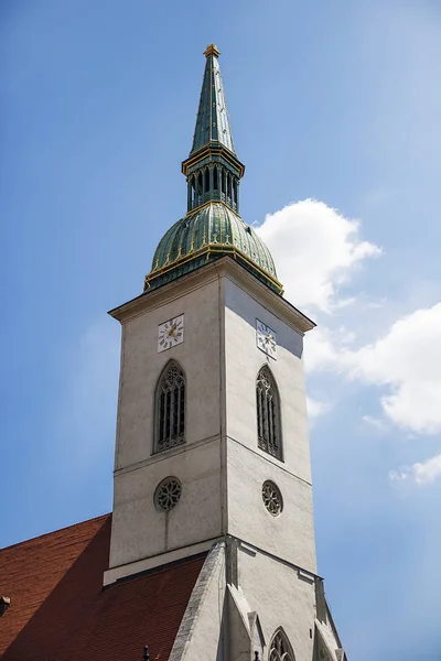 St. Martin-Kathedrale in Bratislava, Slowakei — Stockfoto