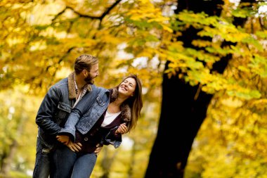 seven çift sonbahar Park