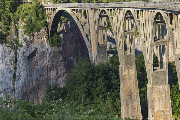 Bron över floden Tara i Montenegro — Stockfoto