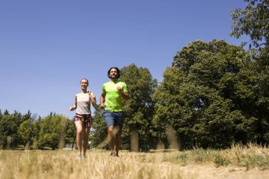 Doğa eğitim genç Çift