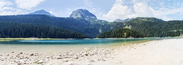 Lago Negro en la montaña Durmitor en Montenegro —  Fotos de Stock