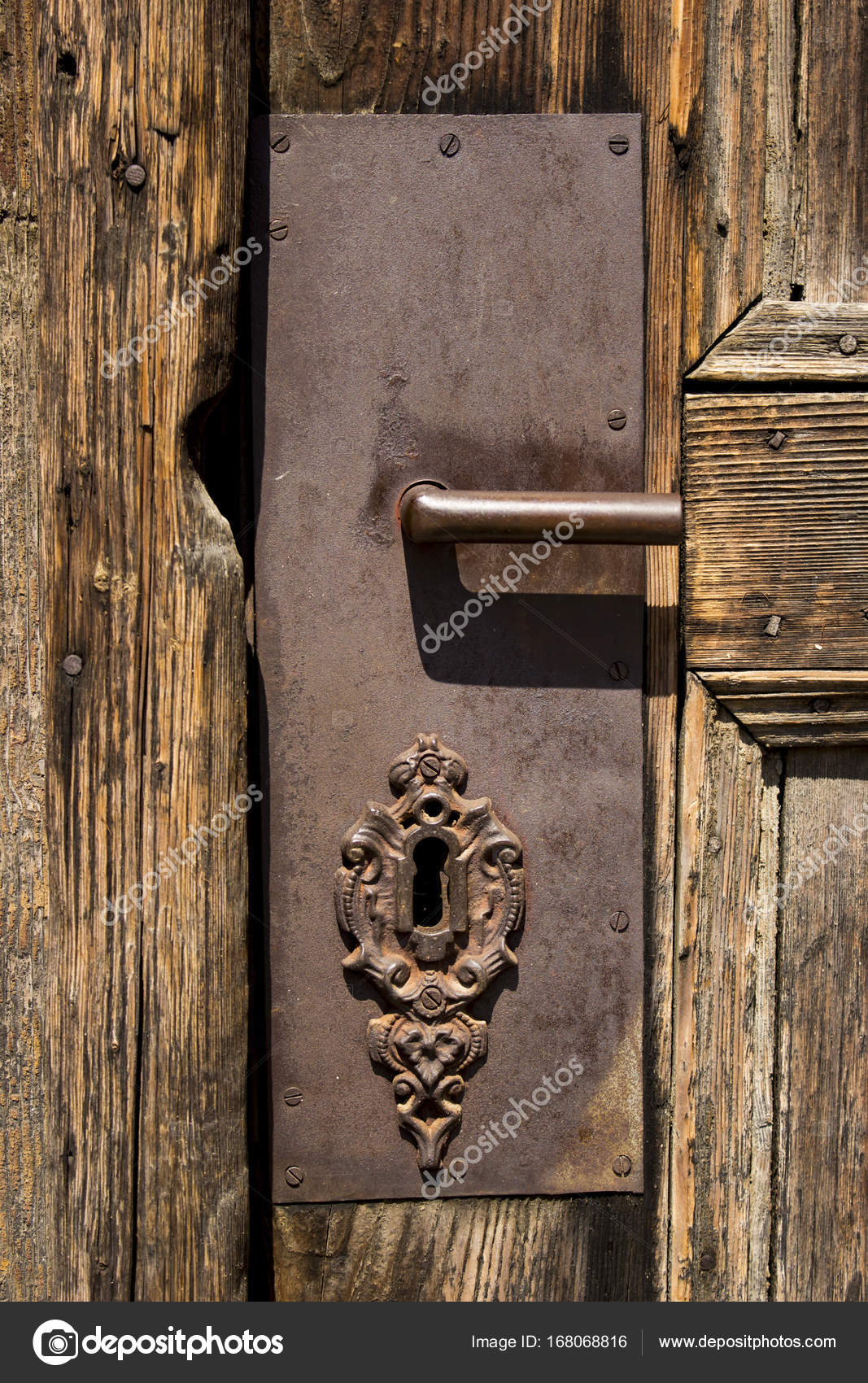 Ancienne Porte Dentrée En Bois Avec Poignée De Porte