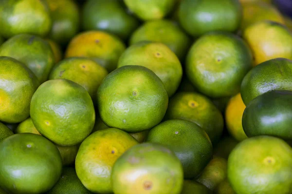 Čerstvé zelené mandarinky — Stock fotografie