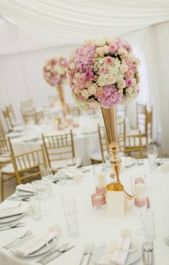 Düğün masa dekorasyonu