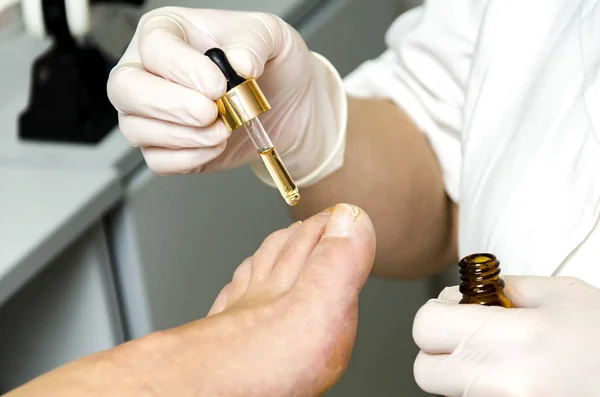 Foot pedicure treatment — Stock Photo, Image