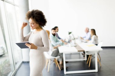 İş yerinizde modern ofis iş takım