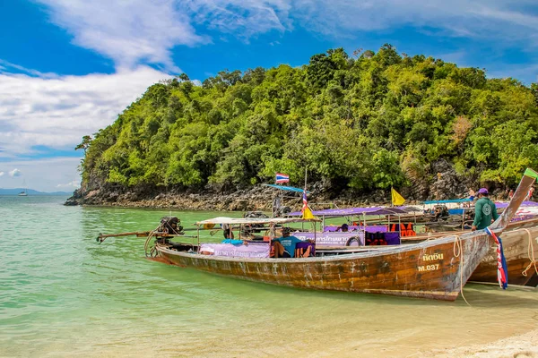 Barche a coda lunga in Thailandia — Foto Stock