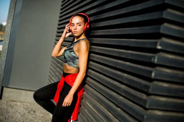 Genç çekici kadın atlet 