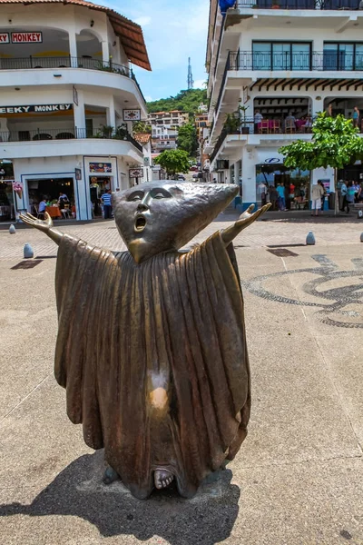 Памятник Рисону в Пуэрто-Вальярте — стоковое фото