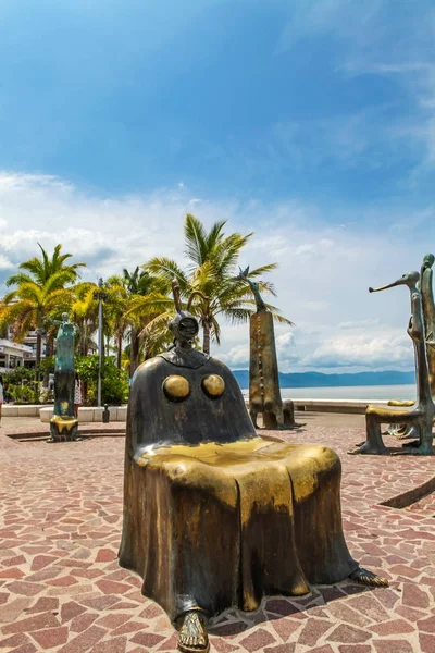 Kruhový objezd sculputers moře v Puerto Vallarta v Mexik — Stock fotografie