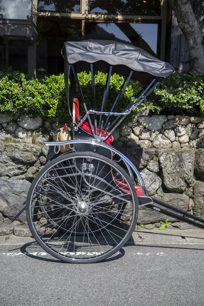 Rickshaws wheel on the street of Arashiyama, Kyoto, Japan — Stock Photo, Image