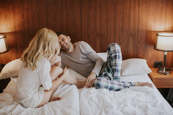 Loving Couple Bed Bedroom — Stock Photo, Image