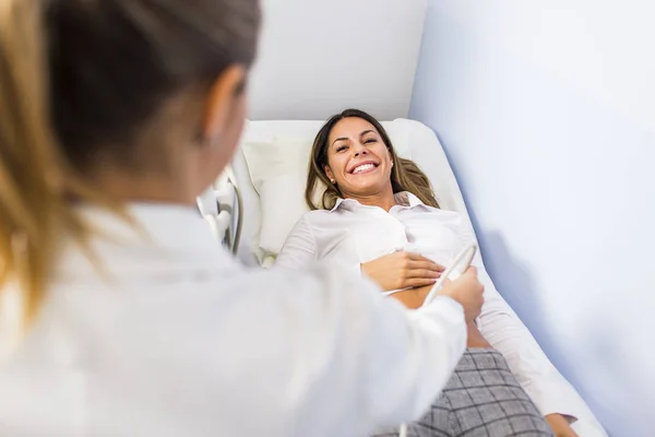 Young Woman Ultrasound Examination Hospital — Stock Photo, Image