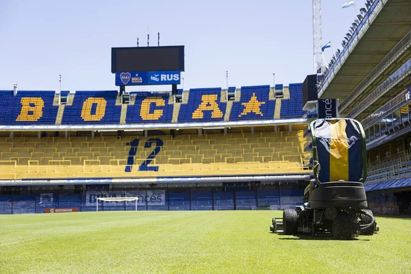 ブエノスアイレス アルゼンチンのラ ボンボネーラ スタジアムからブエノスアイレス アルゼンチン 2018 芝刈り機 ジュニアーズがスタジアムを所有し 1938年で建てられたです — ストック写真