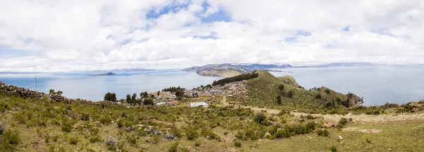关于玻利维亚的的喀喀湖湖的看法 — 图库照片