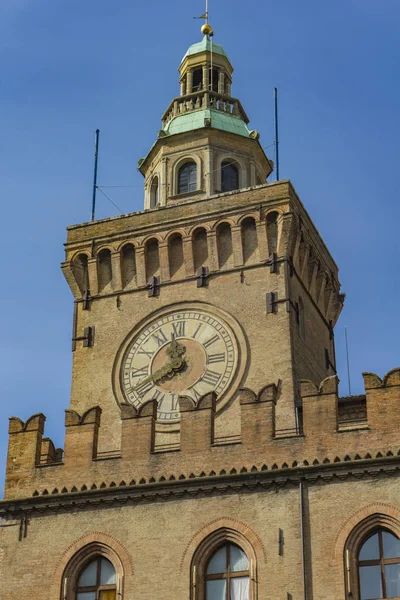 Вид Башню Часов Палаццо Коммунале Болонье Италия — стоковое фото