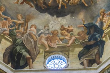 Parma, İtalya - 17 Şubat 2018: İç İtalya Parma Katedralde. Önemli bir İtalyan Romanesk Katedral olduğunu.