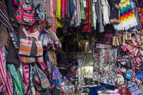 Paz Bolivia Stycznia 2018 Tradycyjne Rzemiosła Rynku Czarownic Paz Boliwia — Zdjęcie stockowe