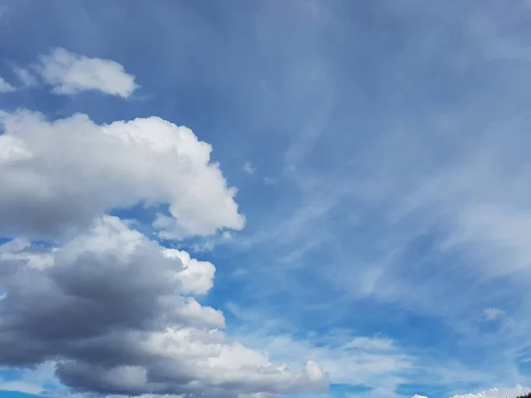 Vista Nuvole Bianche Cielo Invernale Azzurro — Foto Stock