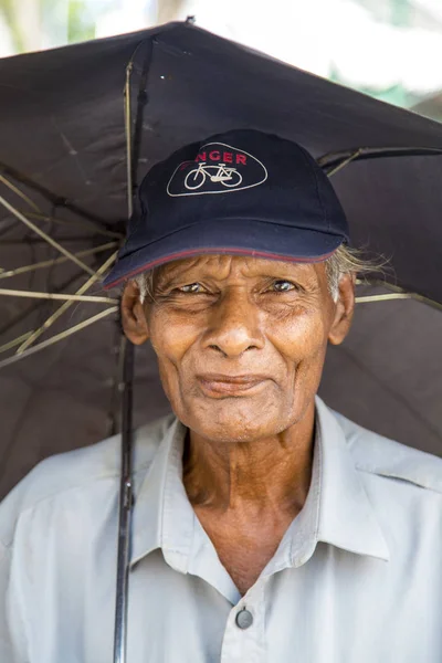 Unawatuna Sri Lanka Gennaio 2014 Uomo Non Identificato Sulla Strada — Foto Stock
