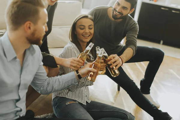 Young People Drinking Cider Have Fun Room — Stock Photo, Image